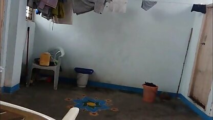 एक गधा फैल 2 सेक्सी फुल मूवी एचडी काटने