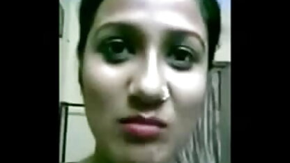 लैला की इंग्लिश पिक्चर फुल सेक्सी कीमत में