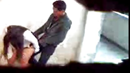 दिन के साथ Apolonia Lapiedra और अंग्रेजी फुल सेक्सी मूवी दोस्तों