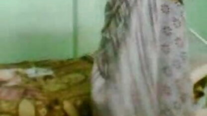 लाला चिरायु बेकार है और देहाती सेक्सी वीडियो फुल मूवी डबल प्रवेश के साथ, चेहरे